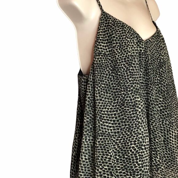 TOPSHOP Accordion Pleate Spaghetti Strap Top - Picture 3 of 12